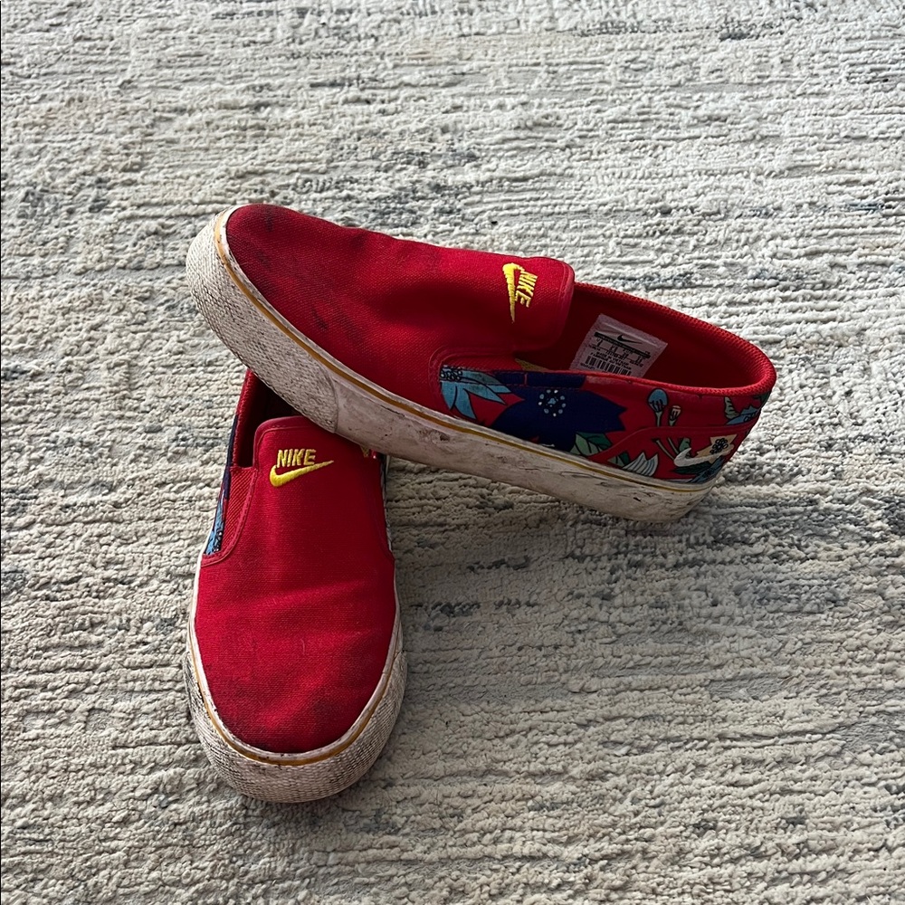 Nike Slip-Ons